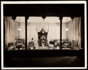 Une vitrine à la Aeolian Company, 29 West 42nd Street, New York, 1924
